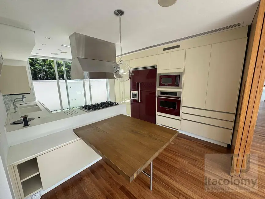 Foto 8 de Casa de Condomínio com 4 quartos para alugar, 720m2 em Tamboré, Santana De Parnaiba - SP