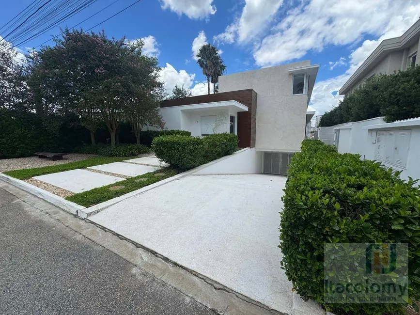 Foto 1 de Casa de Condomínio com 4 quartos para alugar, 720m2 em Tamboré, Santana De Parnaiba - SP