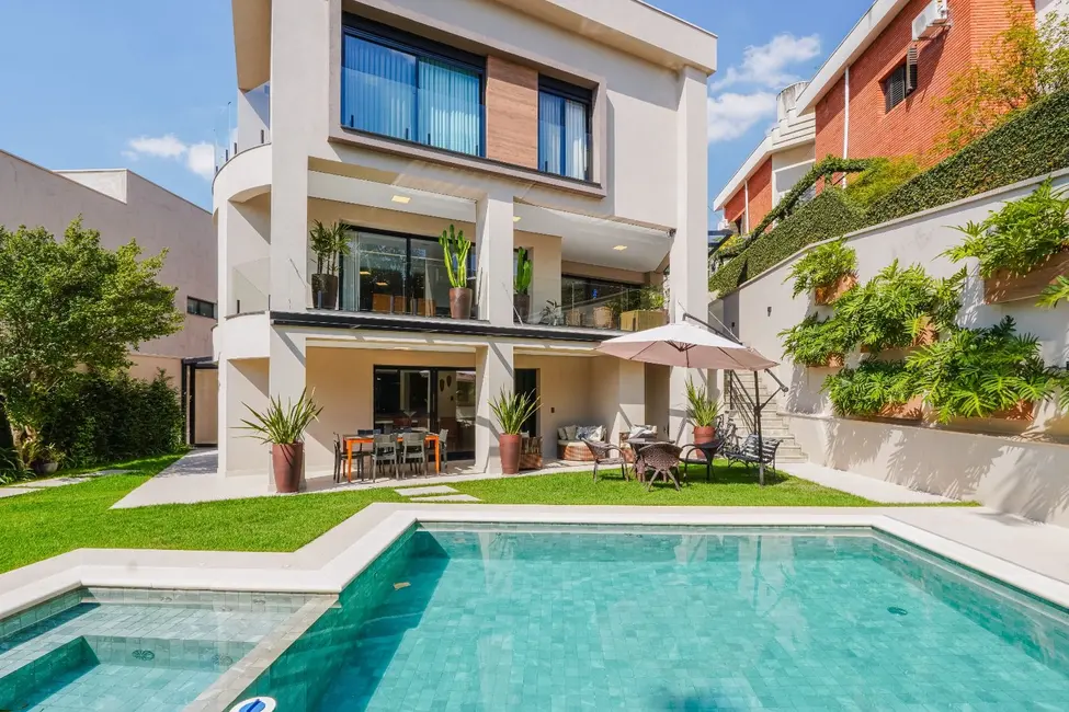 Foto 2 de Casa de Condomínio com 4 quartos à venda, 640m2 em Barueri - SP