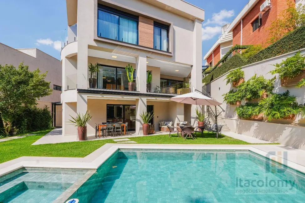 Casa de Condomínio com 4 quartos à venda, 640m2 em Barueri - SP - imagem 2 Foto 2 de Casa de Condomínio com 4 quartos à venda, 640m2 em Barueri - SP