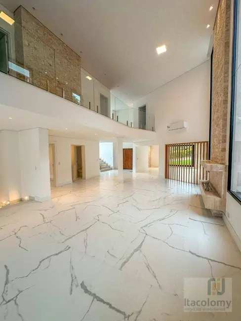 Foto 3 de Casa de Condomínio com 4 quartos à venda, 640m2 em Barueri - SP