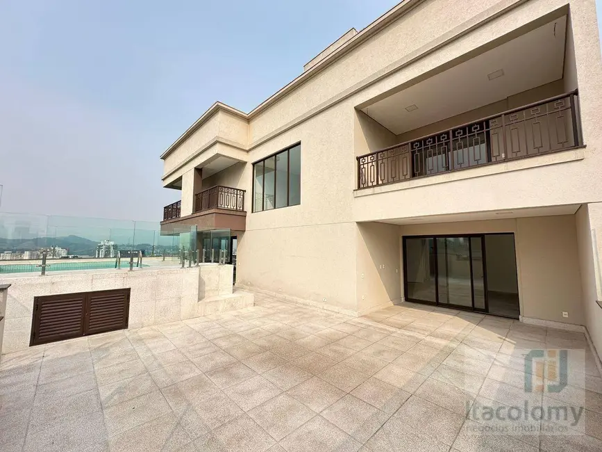 Cobertura com 4 quartos à venda, 708m2 em Alphaville Empresarial, Barueri - SP - imagem 2 Foto 2 de Cobertura com 4 quartos à venda, 708m2 em Alphaville Empresarial, Barueri - SP