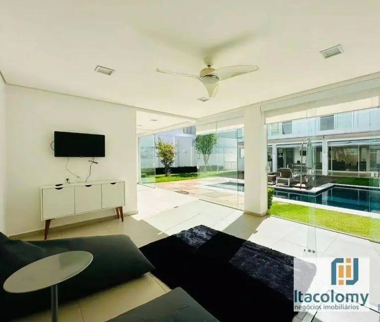 Foto 3 de Casa de Condomínio com 4 quartos à venda e para alugar, 683m2 em Barueri - SP