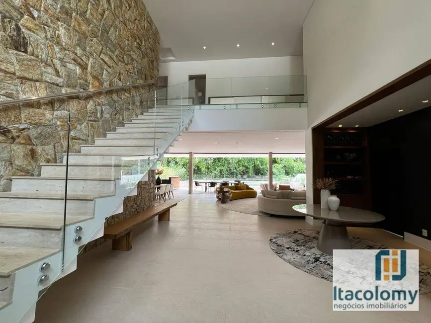 Casa de Condomínio com 5 quartos à venda, 730m2 em Alphaville Conde II, Barueri - SP - imagem 3 Foto 3 de Casa de Condomínio com 5 quartos à venda, 730m2 em Alphaville Conde II, Barueri - SP