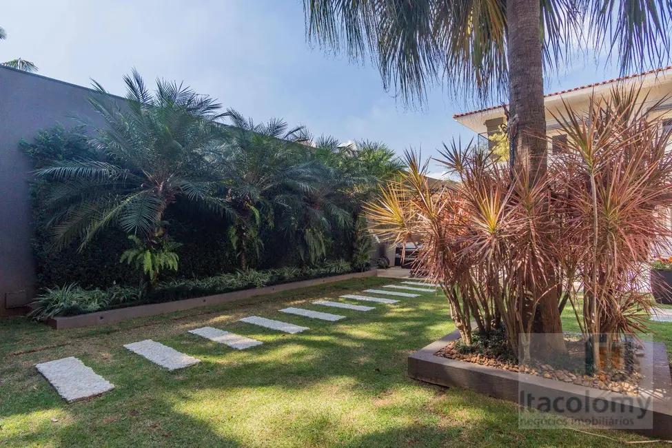 Foto 9 de Casa com 5 quartos à venda, 606m2 em Pacaembu, São Paulo - SP