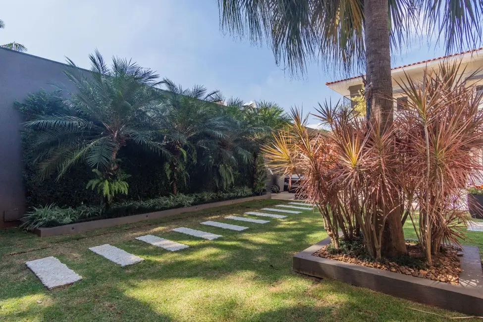 Foto 9 de Casa com 5 quartos à venda, 606m2 em Pacaembu, São Paulo - SP