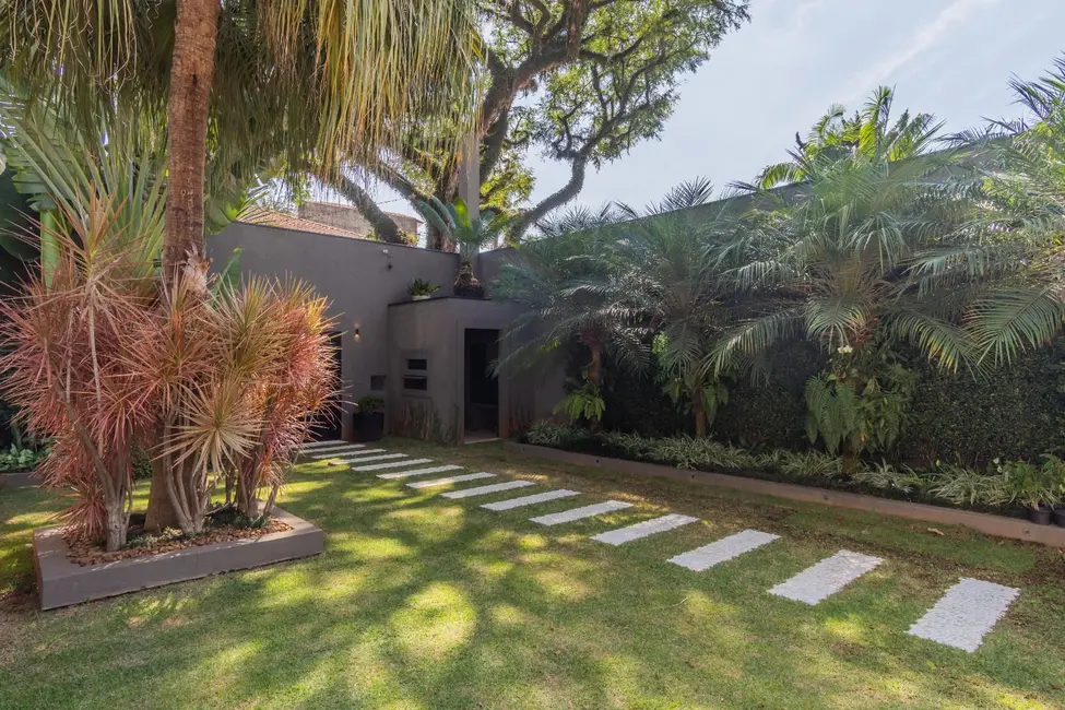 Foto 8 de Casa com 5 quartos à venda, 606m2 em Pacaembu, São Paulo - SP