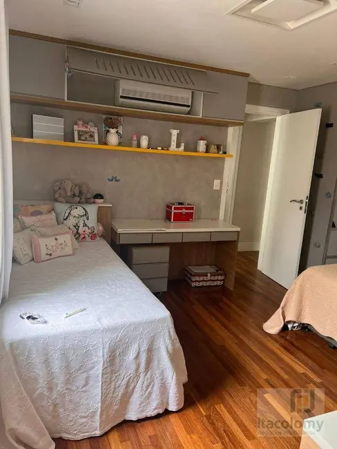Foto 5 de Casa de Condomínio com 3 quartos à venda, 390m2 em Santana De Parnaiba - SP