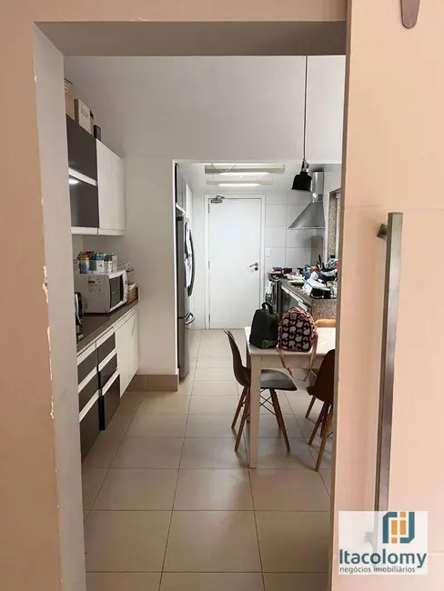 Casa de Condomínio com 3 quartos à venda, 390m2 em Santana De Parnaiba - SP - imagem 6 Foto 6 de Casa de Condomínio com 3 quartos à venda, 390m2 em Santana De Parnaiba - SP