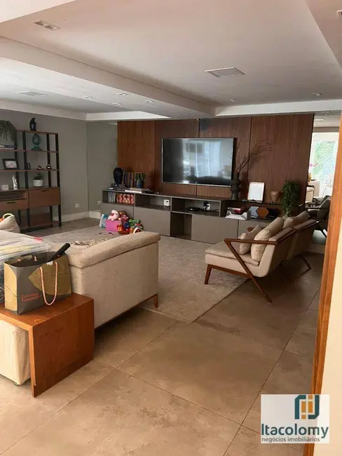 Casa de Condomínio com 3 quartos à venda, 390m2 em Santana De Parnaiba - SP - imagem 3 Foto 3 de Casa de Condomínio com 3 quartos à venda, 390m2 em Santana De Parnaiba - SP