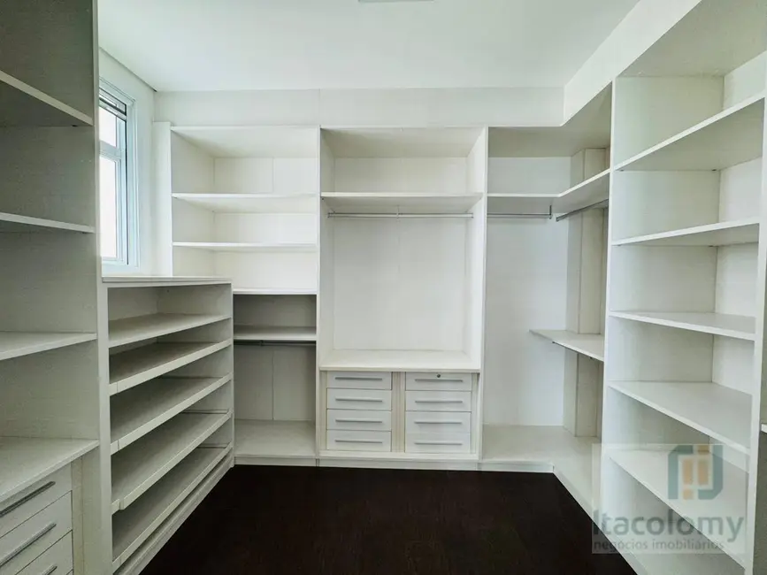 Foto 4 de Casa de Condomínio com 3 quartos para alugar, 450m2 em Santana De Parnaiba - SP