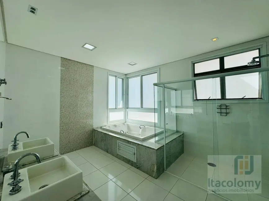 Foto 8 de Casa de Condomínio com 3 quartos para alugar, 450m2 em Santana De Parnaiba - SP