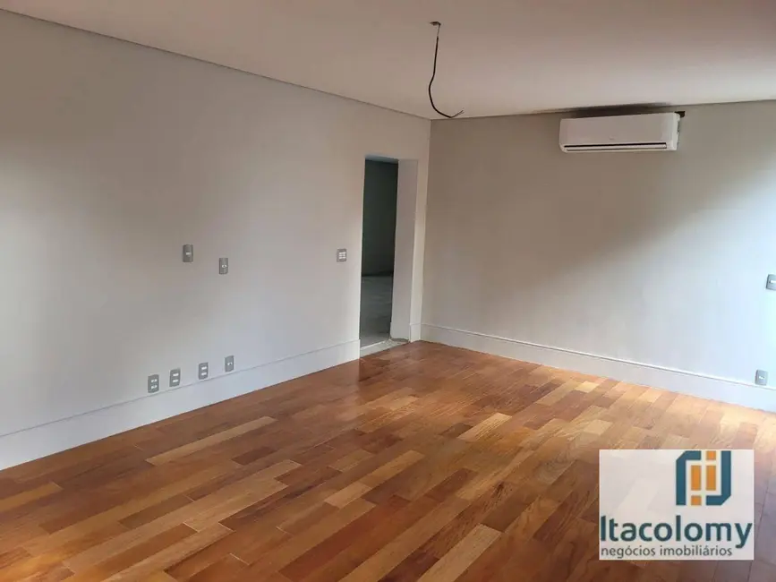 Casa de Condomínio com 5 quartos à venda, 990m2 em Barueri - SP - imagem 9 Foto 9 de Casa de Condomínio com 5 quartos à venda, 990m2 em Barueri - SP