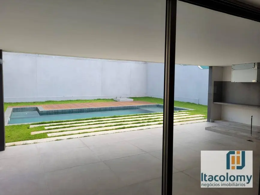 Casa de Condomínio com 5 quartos à venda, 990m2 em Barueri - SP - imagem 2 Foto 2 de Casa de Condomínio com 5 quartos à venda, 990m2 em Barueri - SP