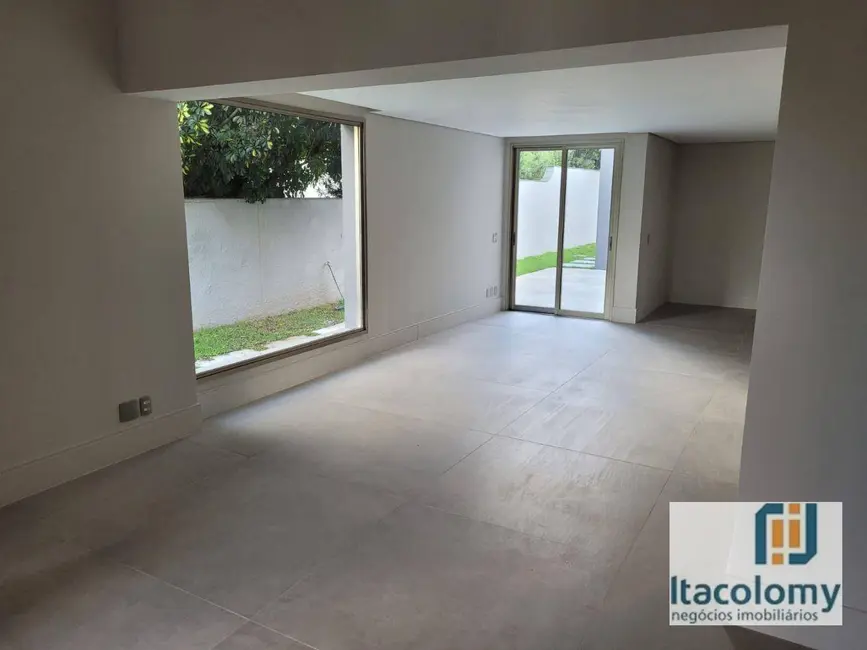 Casa de Condomínio com 5 quartos à venda, 990m2 em Barueri - SP - imagem 4 Foto 4 de Casa de Condomínio com 5 quartos à venda, 990m2 em Barueri - SP