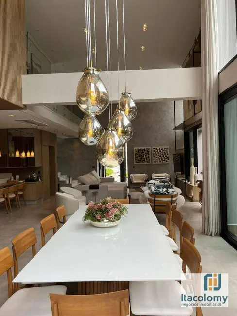 Foto 2 de Casa com 4 quartos à venda, 533m2 em Riviera de São Lourenço, Bertioga - SP