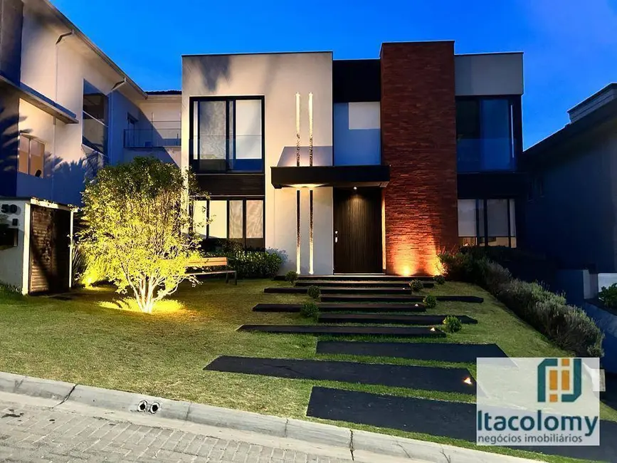 Casa de Condomínio com 5 quartos à venda, 420m2 em Tamboré, Santana De Parnaiba - SP - imagem 1 Foto 1 de Casa de Condomínio com 5 quartos à venda, 420m2 em Tamboré, Santana De Parnaiba - SP