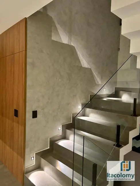 Casa de Condomínio com 5 quartos à venda, 420m2 em Tamboré, Santana De Parnaiba - SP - imagem 5 Foto 5 de Casa de Condomínio com 5 quartos à venda, 420m2 em Tamboré, Santana De Parnaiba - SP