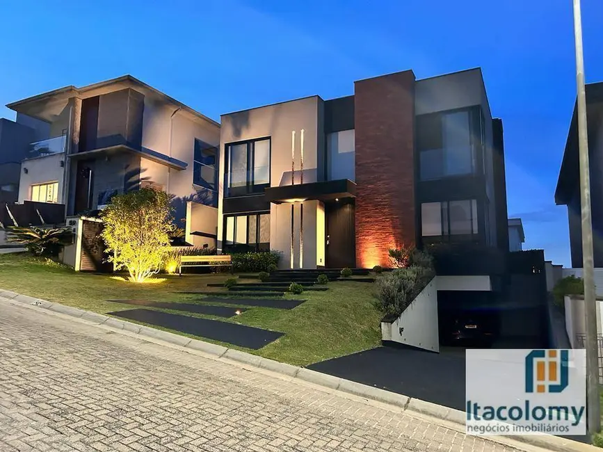 Casa de Condomínio com 5 quartos à venda, 420m2 em Tamboré, Santana De Parnaiba - SP - imagem 6 Foto 6 de Casa de Condomínio com 5 quartos à venda, 420m2 em Tamboré, Santana De Parnaiba - SP