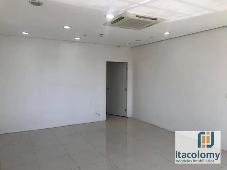 Foto 1 de Sala Comercial à venda, 55m2 em Alphaville Industrial, Barueri - SP