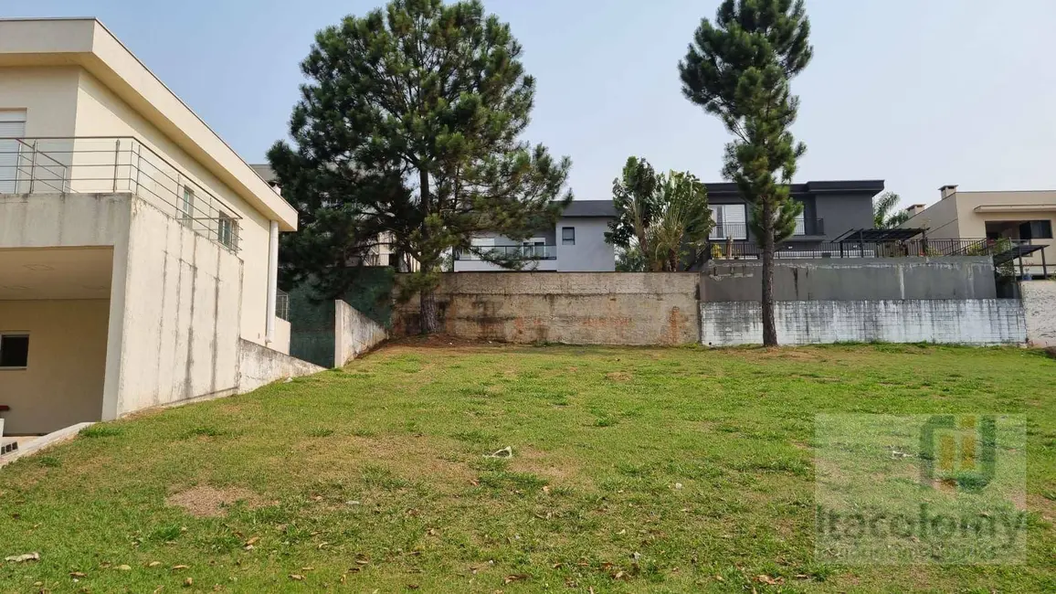 Foto 1 de Terreno / Lote à venda, 450m2 em Santana De Parnaiba - SP