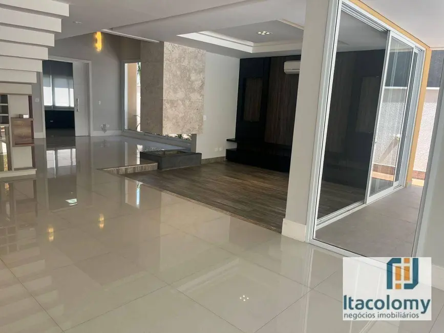 Casa de Condomínio com 4 quartos à venda e para alugar, 420m2 em Tamboré, Barueri - SP - imagem 8 Foto 8 de Casa de Condomínio com 4 quartos à venda e para alugar, 420m2 em Tamboré, Barueri - SP