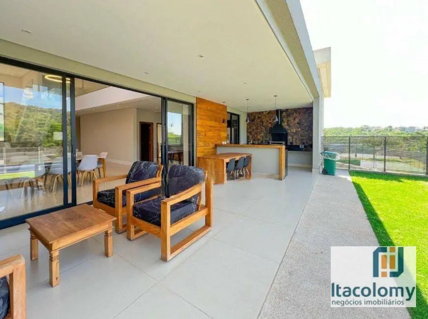 Foto 4 de Casa de Condomínio com 4 quartos à venda e para alugar, 440m2 em Santana De Parnaiba - SP