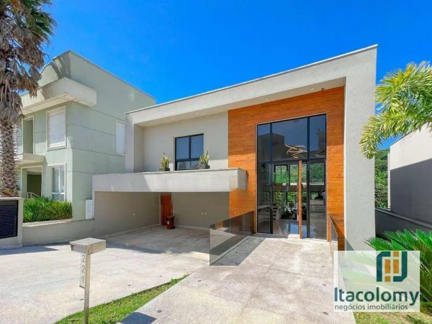 Foto 1 de Casa de Condomínio com 4 quartos à venda e para alugar, 440m2 em Santana De Parnaiba - SP