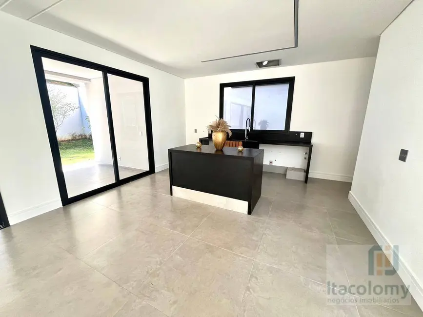 Foto 3 de Casa de Condomínio com 4 quartos à venda, 465m2 em Santana De Parnaiba - SP