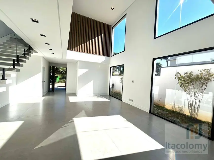 Foto 2 de Casa de Condomínio com 4 quartos à venda, 465m2 em Santana De Parnaiba - SP