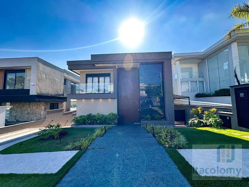 Foto 1 de Casa de Condomínio com 4 quartos à venda e para alugar, 580m2 em Paiol Velho, Santana De Parnaiba - SP