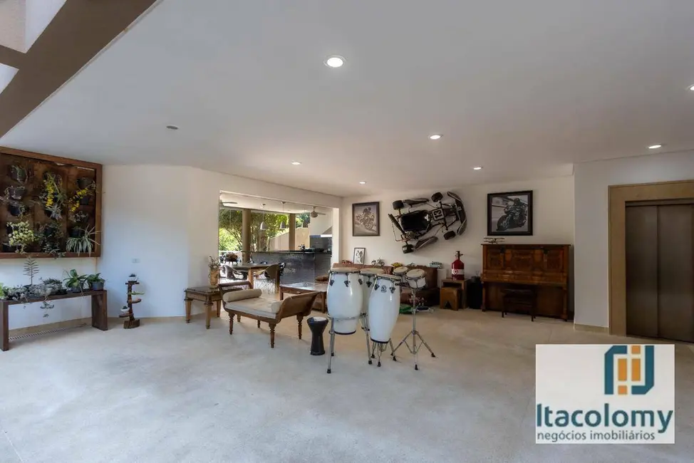 Casa de Condomínio com 5 quartos à venda, 490m2 em Santana De Parnaiba - SP - imagem 3 Foto 3 de Casa de Condomínio com 5 quartos à venda, 490m2 em Santana De Parnaiba - SP