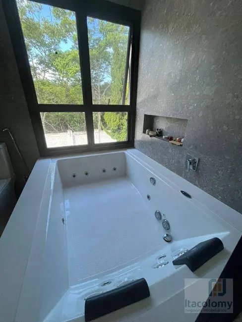 Casa de Condomínio com 5 quartos à venda, 420m2 em Santana De Parnaiba - SP - imagem 9 Foto 9 de Casa de Condomínio com 5 quartos à venda, 420m2 em Santana De Parnaiba - SP