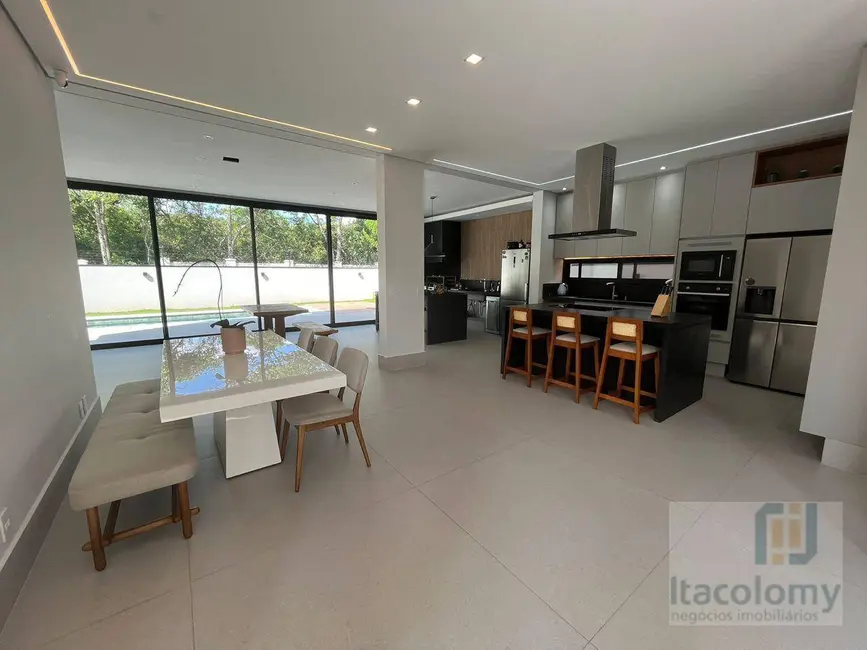 Casa de Condomínio com 5 quartos à venda, 420m2 em Santana De Parnaiba - SP - imagem 4 Foto 4 de Casa de Condomínio com 5 quartos à venda, 420m2 em Santana De Parnaiba - SP