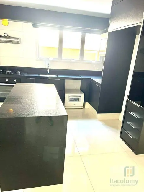 Foto 6 de Casa de Condomínio com 4 quartos à venda e para alugar, 562m2 em Santana De Parnaiba - SP