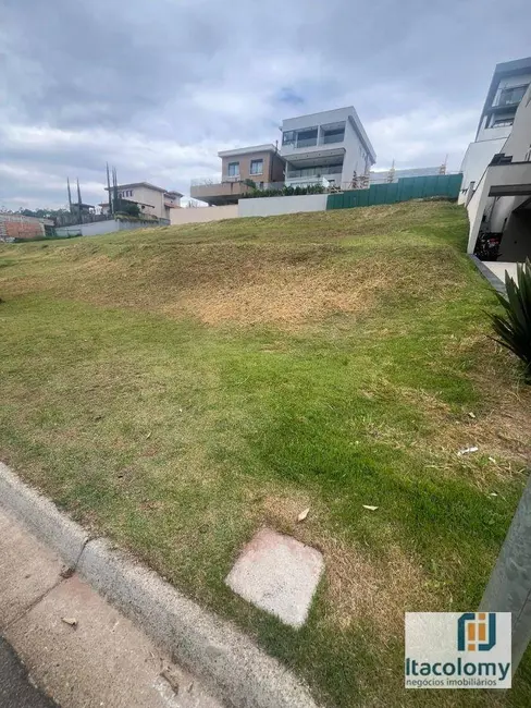 Foto 1 de Terreno / Lote à venda, 490m2 em Santana De Parnaiba - SP