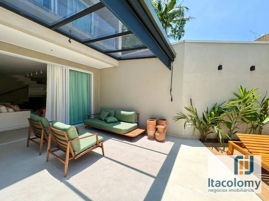 Foto 3 de Casa de Condomínio com 6 quartos à venda, 300m2 em Sao Sebastiao - SP