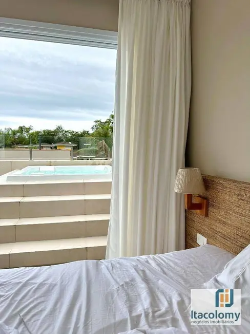 Foto 8 de Casa de Condomínio com 6 quartos à venda, 300m2 em Sao Sebastiao - SP