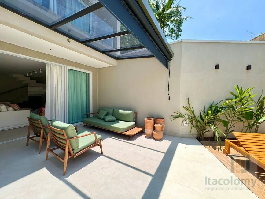 Foto 3 de Casa de Condomínio com 6 quartos à venda, 300m2 em Sao Sebastiao - SP