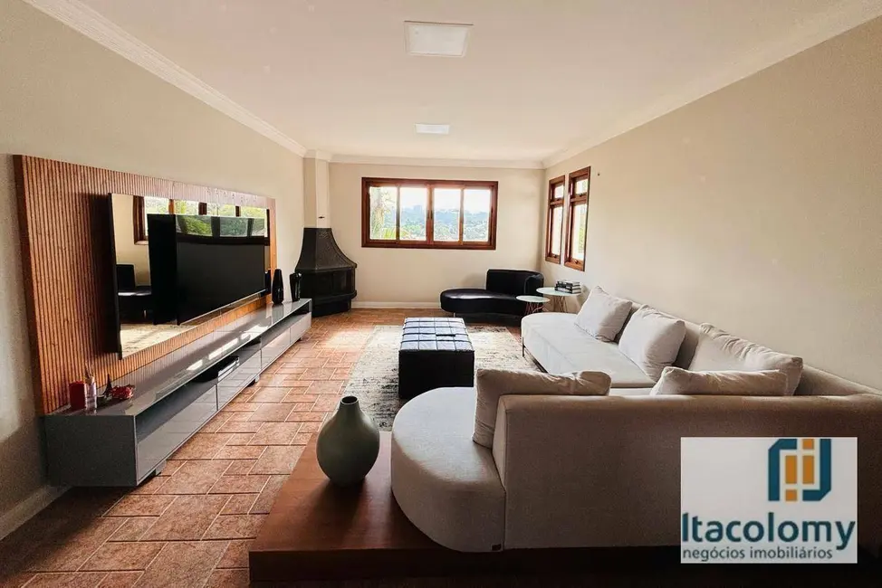 Casa de Condomínio com 4 quartos à venda e para alugar, 640m2 em Barueri - SP - imagem 4 Foto 4 de Casa de Condomínio com 4 quartos à venda e para alugar, 640m2 em Barueri - SP