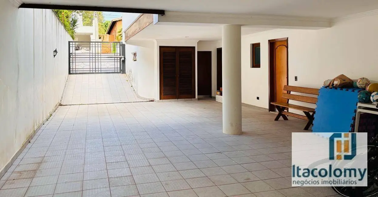 Casa de Condomínio com 4 quartos à venda e para alugar, 640m2 em Barueri - SP - imagem 7 Foto 7 de Casa de Condomínio com 4 quartos à venda e para alugar, 640m2 em Barueri - SP