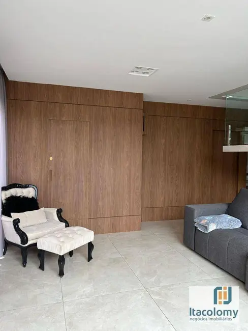 Foto 3 de Casa de Condomínio com 4 quartos para alugar, 490m2 em Santana De Parnaiba - SP