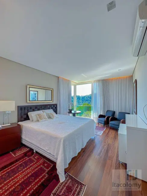 Foto 9 de Casa de Condomínio com 4 quartos à venda e para alugar, 980m2 em Santana De Parnaiba - SP