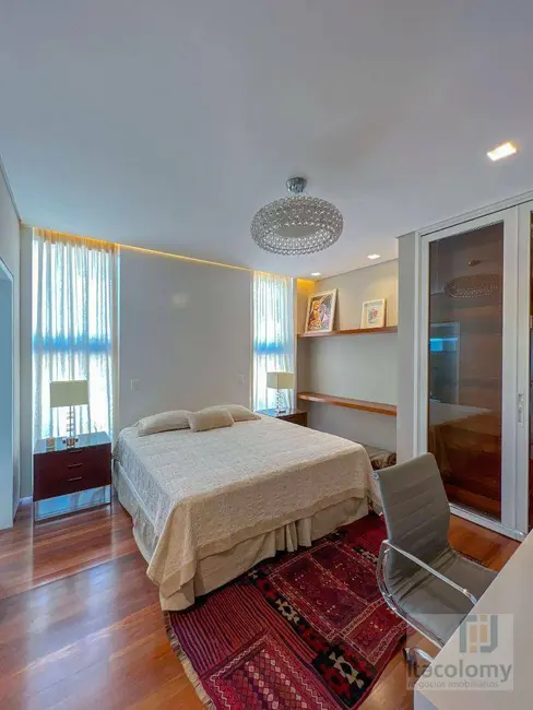 Casa de Condomínio com 4 quartos à venda e para alugar, 980m2 em Santana De Parnaiba - SP - imagem 6 Foto 6 de Casa de Condomínio com 4 quartos à venda e para alugar, 980m2 em Santana De Parnaiba - SP