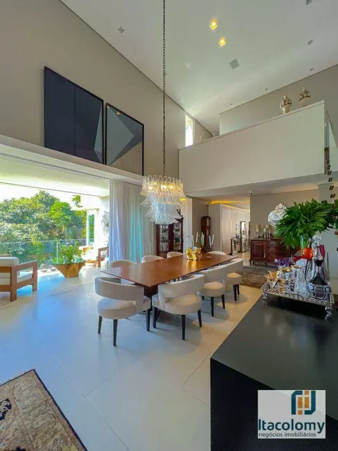 Casa de Condomínio com 4 quartos à venda, 980m2 em Santana De Parnaiba - SP - imagem 2 Foto 2 de Casa de Condomínio com 4 quartos à venda, 980m2 em Santana De Parnaiba - SP