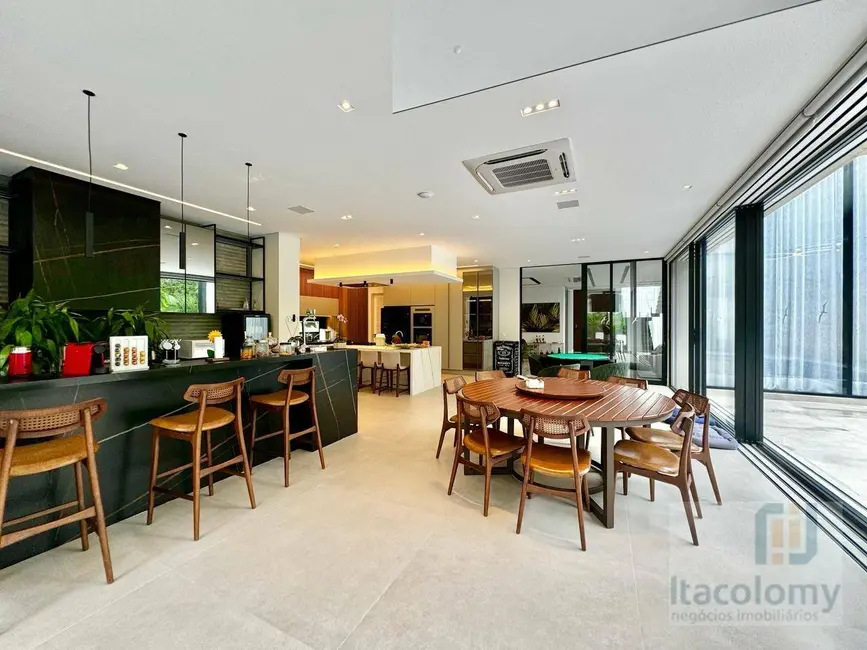 Foto 4 de Casa de Condomínio com 4 quartos à venda, 800m2 em Barueri - SP