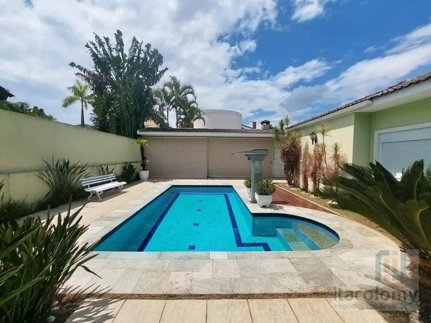 Foto 1 de Casa de Condomínio com 4 quartos para alugar, 600m2 em Santana De Parnaiba - SP