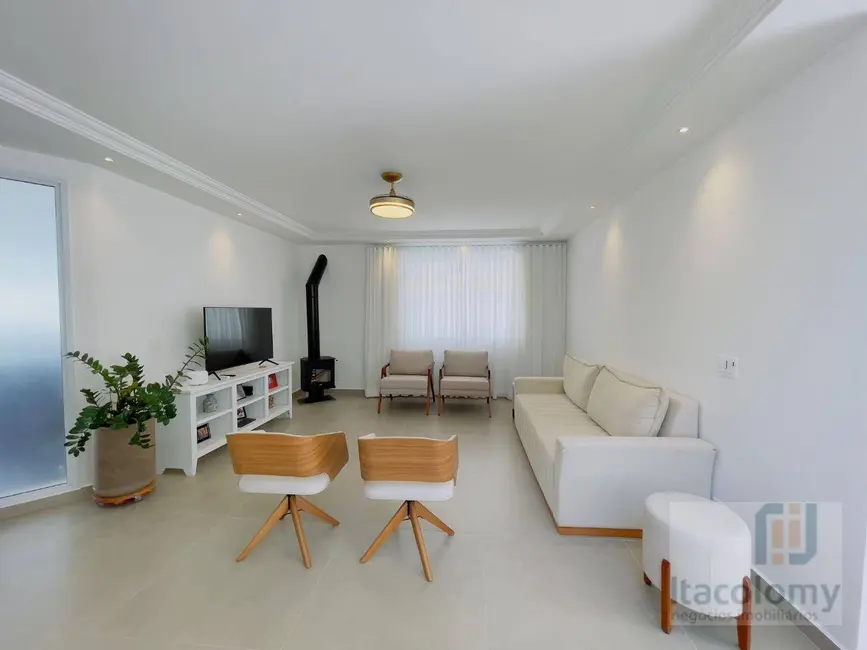 Foto 4 de Casa de Condomínio com 3 quartos à venda, 360m2 em Santana De Parnaiba - SP