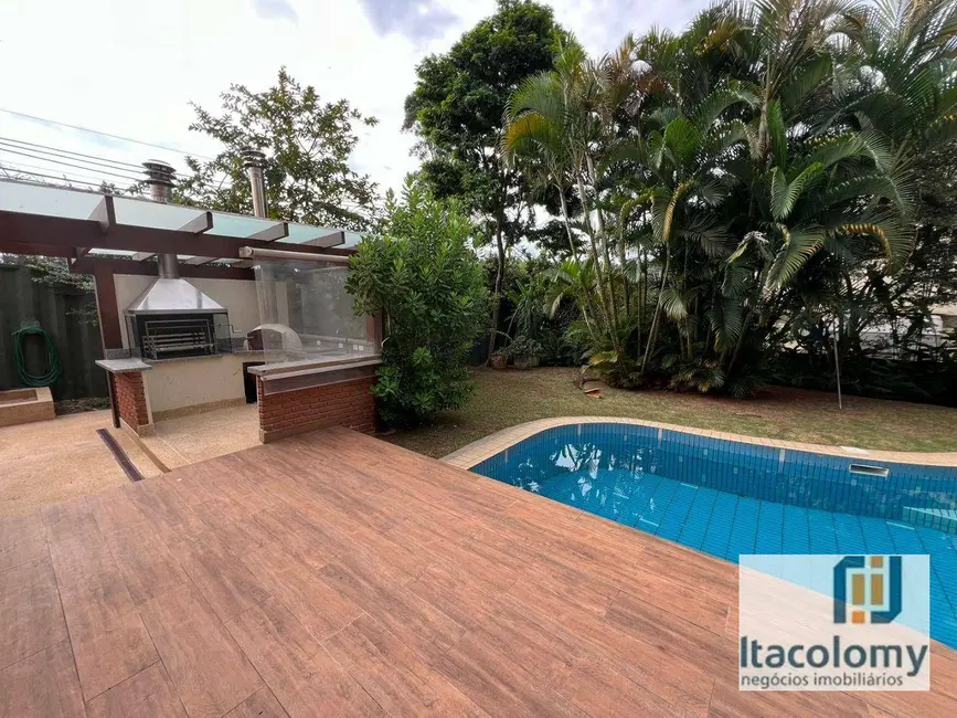 Foto 3 de Casa de Condomínio com 4 quartos para alugar, 1080m2 em Santana De Parnaiba - SP