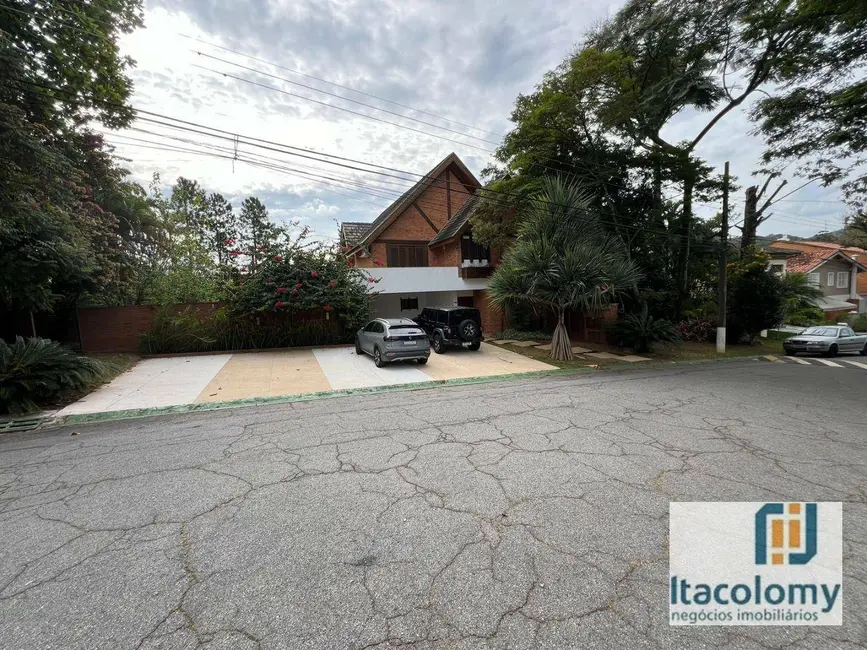Foto 1 de Casa de Condomínio com 4 quartos para alugar, 1080m2 em Santana De Parnaiba - SP